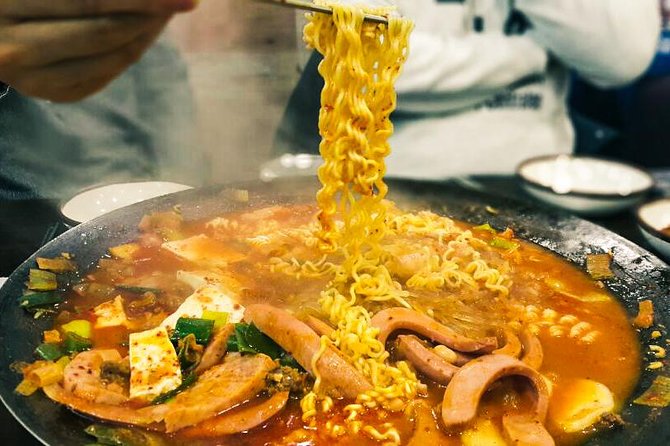 Night Food Tour in Seoul with Traditional and Modern Cuisine - Key points at a glance