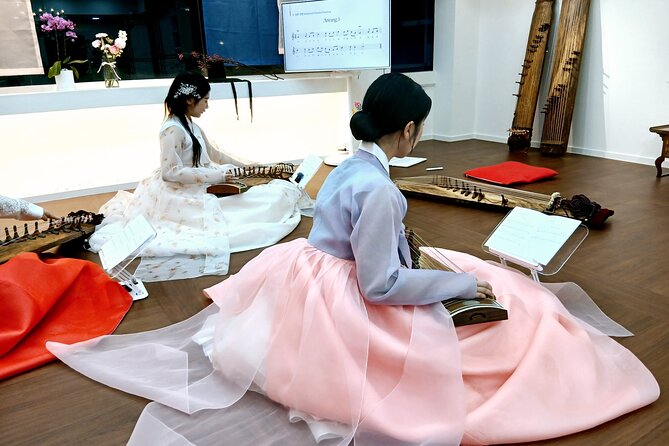 Play Gayageum in Hanbok Cultural Experience in Bukchon - What happens during the 80-minute lesson