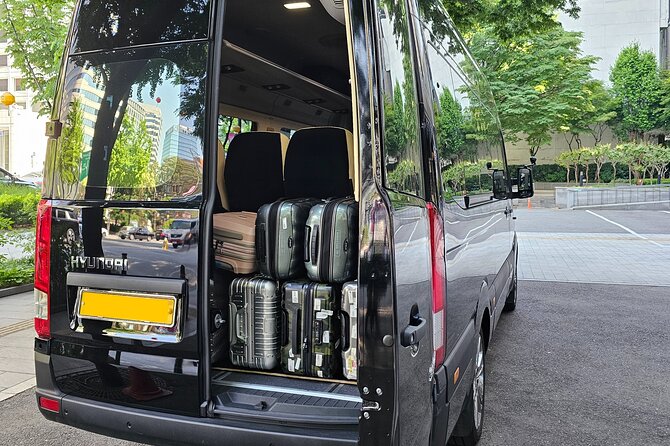 Private Airport Transfer From Incheon Airport To Seoul(up to 12) - The human side of the service