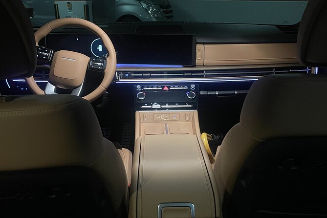 Private Airport Transfer from/to Incheon Airport to/from Seoul - The English-speaking driver adds practical value