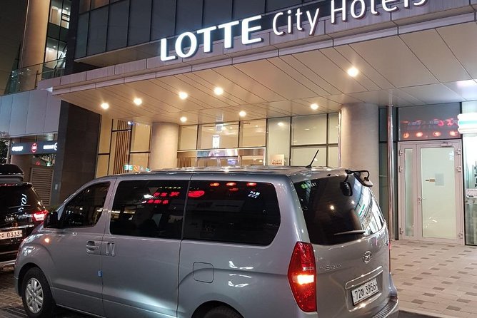Private Airport Transfer: Gimpo Airport to Seoul City (1-5 pax) - The private vehicle and what fits inside