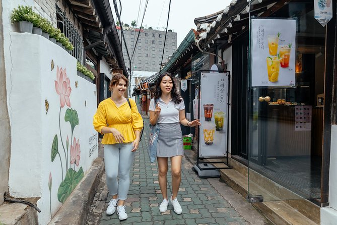 Private City Kickstart Tour: Seoul - Namdaemun Market in 15 minutes