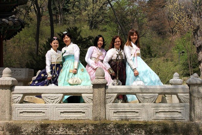 Private day tour Korea(Seoul trip) with Professional Photographer - The photography service is more than a souvenir
