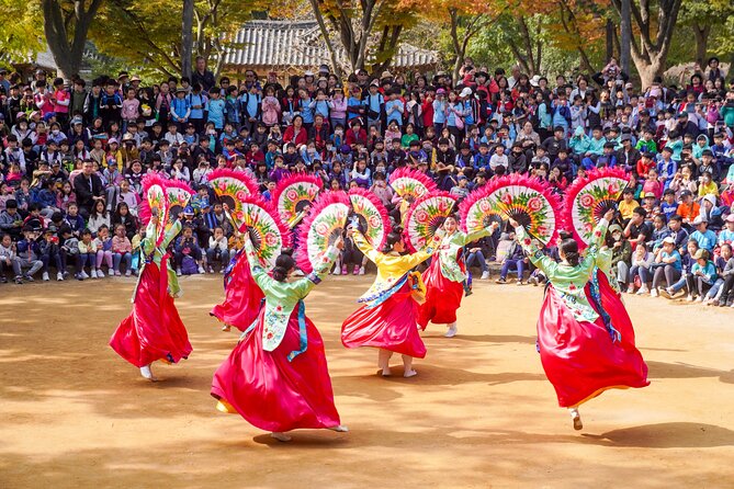 Private Day Trip to Korean Folk Village and Hwaseong Fortress - Key points at a glance