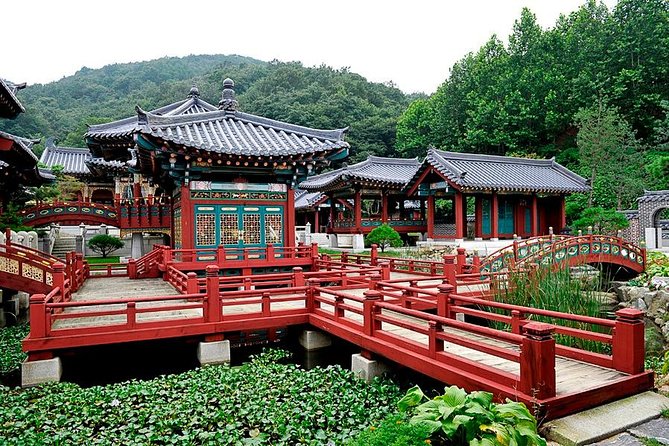 Private day trip to Korean Folk Village & Dae Jang Geum Park - Three hours inside Korean Folk Village