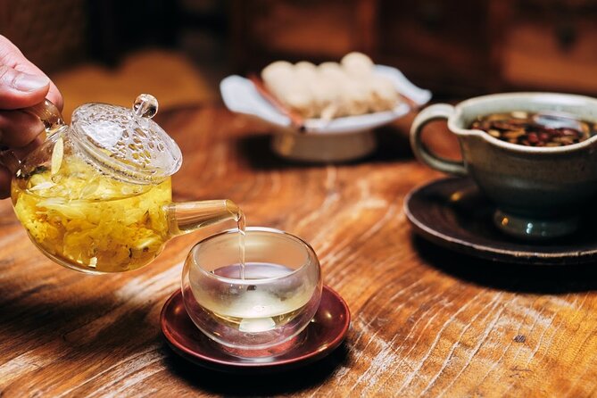Private Downtown Seoul Food & Market Tour with 8+ Tastings - Jongno, markets, and Seoul’s old royal center