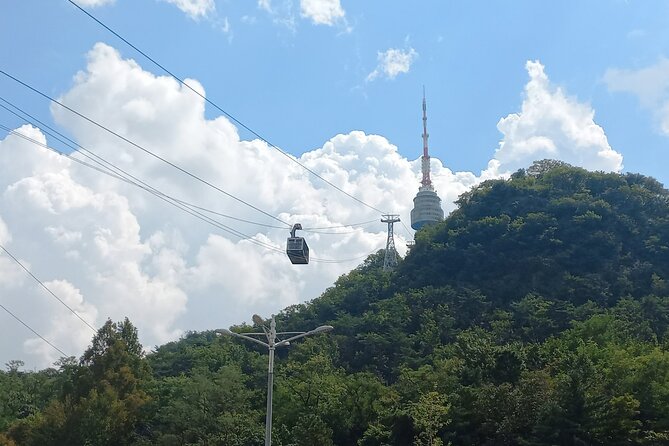 Private Full Day Seoul City Tour and N Tower Cable Car - Namsan Cable Car: the scenic ride included in the price
