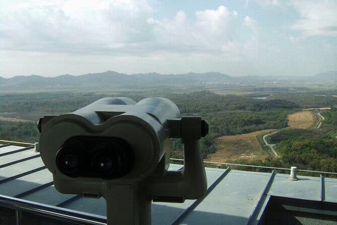 Private Guided Tour in DMZ with Lake (Optional Incheon Layover) - Guides, communication, and the style of the day