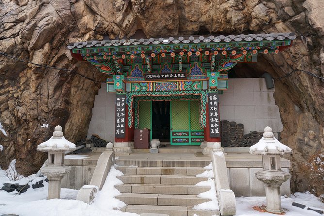 Private Hiking tour to Bukhansan Peak(Baegundae: 836.5m) with Mountain Expert - Temples, streams, and the gentler side of the mountain