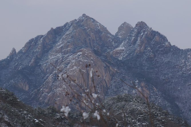 Private Hiking tour to Bukhansan Peak(Baegundae: 836.5m) with Mountain Expert - How hard is this hike?