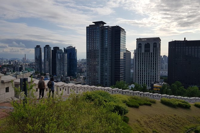 Private Seoul Wall Trekking [Inwangsan, Bugaksan, Naksan Park, N-Seoul Tower] - Samcheong Park and lunch: a useful pause