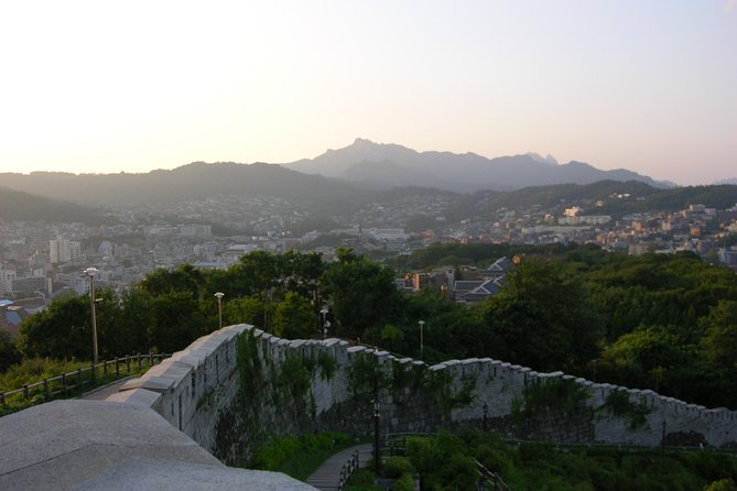Private Seoul Wall Trekking [Inwangsan, Bugaksan, Naksan Park, N-Seoul Tower] - Naksan Park: the wall in everyday Seoul