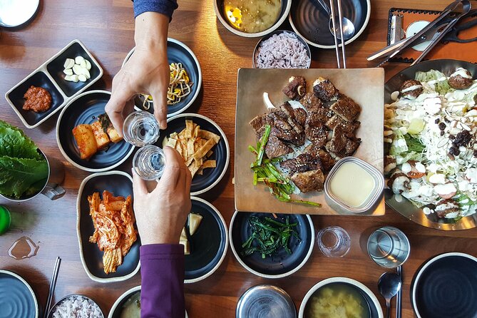 Private tour guide service in Seoul, Korea - Bukchon Hanok Village: traditional homes on hilly lanes