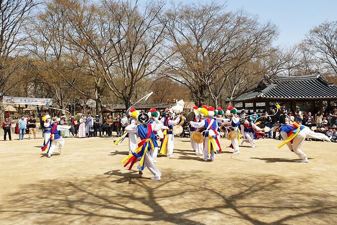 Private Tour : Royal Palace & Traditional Villages wearing Hanbok - Who should book this private Seoul tour