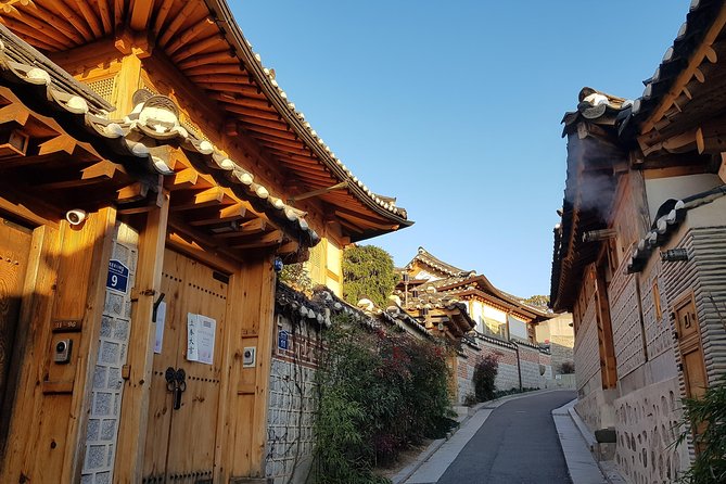 (Private tour) Seoul highlights; Gangnam and beyond Tour - Gyeongbokgung Palace, Seoul’s royal opening chapter