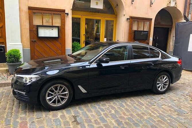 Private Transfer Service from Seoul City Hotels to Gimpo Airport - Key points to know before booking