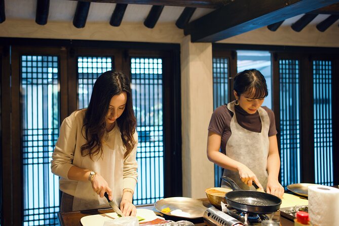 Royal Seoul Cooking Class in a 100-Year-Old Hanok - A small group with Ricky or Park