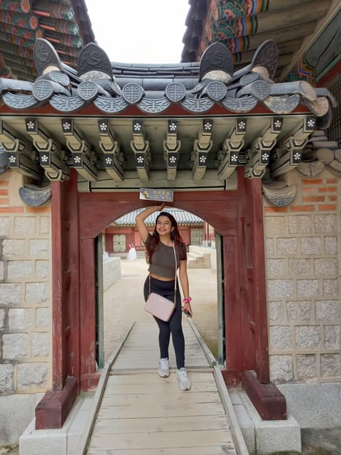 Seoul: 4-Hour Guided Tour to Palace, Bukchon, Jogyesa Temple - Timing, meeting arrangements, and practical planning