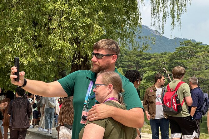 Seoul City Half Day Tour-Gyeongbok Palace Guard Changing Ceremony - The museum stop depends on the day’s route