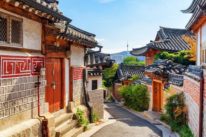 Seoul City Walking Private Tour (3hours) - Finishing in Insadong’s tea, art, and food streets