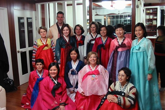 Seoul Cultural Tour - Kimchi Making, Gyeongbok palace with Hanbok - Why this Seoul tour works so well