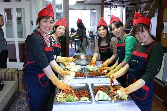 Seoul Cultural Tour - Kimchi Making, Gyeongbok palace with Hanbok - How much time to allow and what to bring