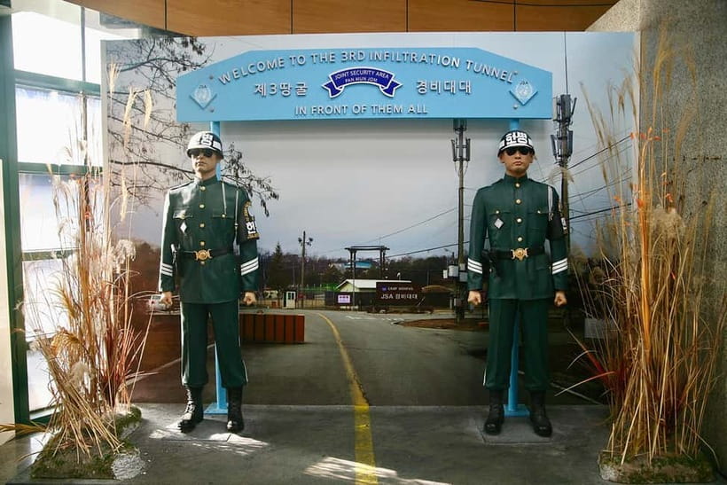 Seoul: DMZ Tour with Japanese-Speaking Guide - Unification Village: peace-themed souvenirs and snacks