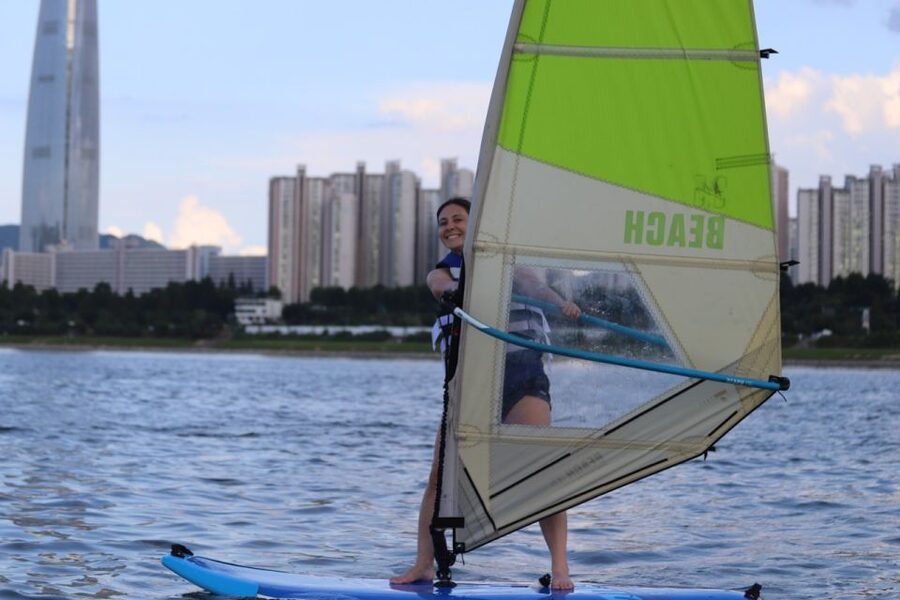 Seoul : Efoil Experience in Han River - Koa’s Teaching Style and the Small Group Advantage