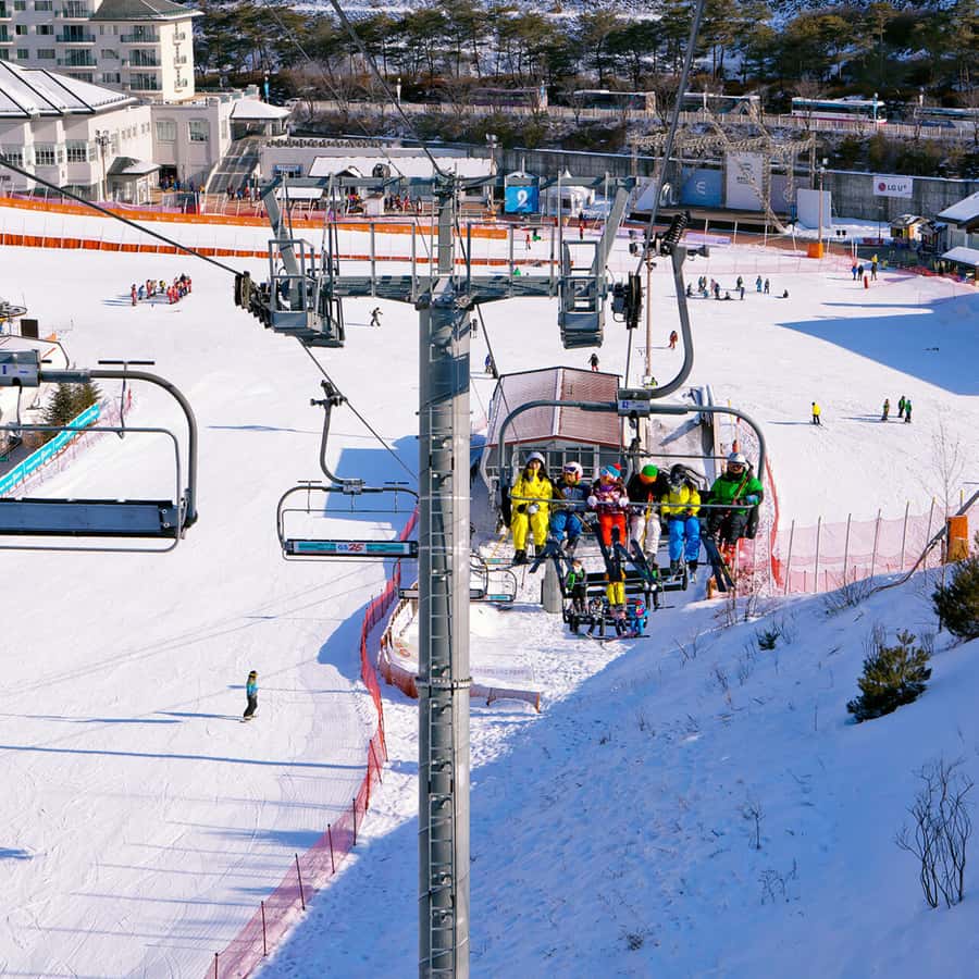 Seoul: Elysian Gangchon Winter Ski Resort Fun Day Tour - The morning ride from Seoul