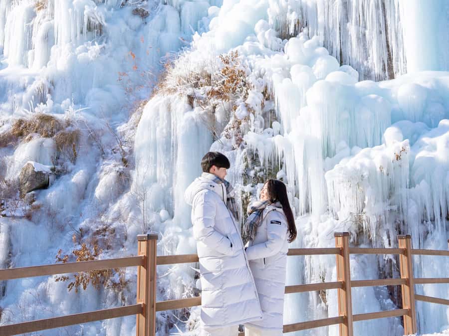 Seoul: Elysian Gangchon Winter Ski Resort Fun Day Tour - Guides and help when the day gets confusing