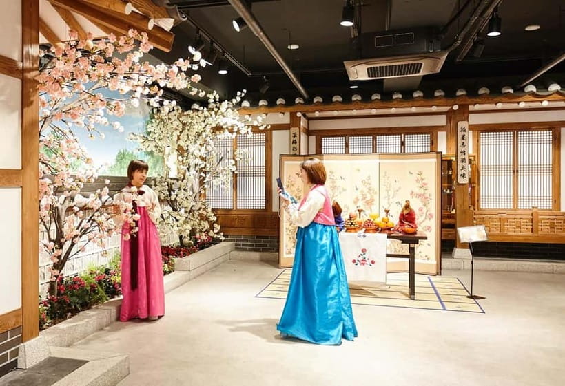 Seoul: Eobi+Nami+Hanbok(+RailBike or Strawberry Options)Tour - Nami Island and its wooded riverside paths
