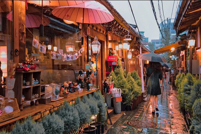 Seoul Fun Food Tour: 12 different food tastings - Exploring Ikseon-dong by hanok streets