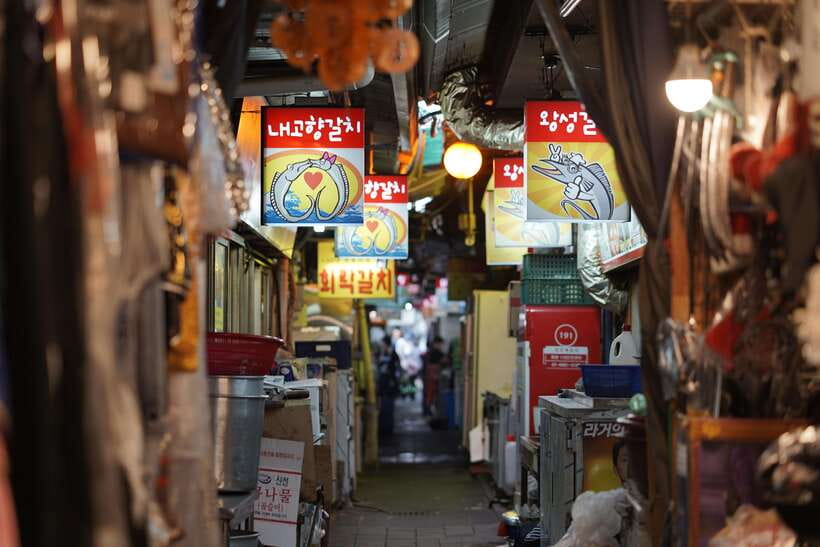Seoul: Guided Street Food Tour at Namdaemun Market - What the $43 price gets you