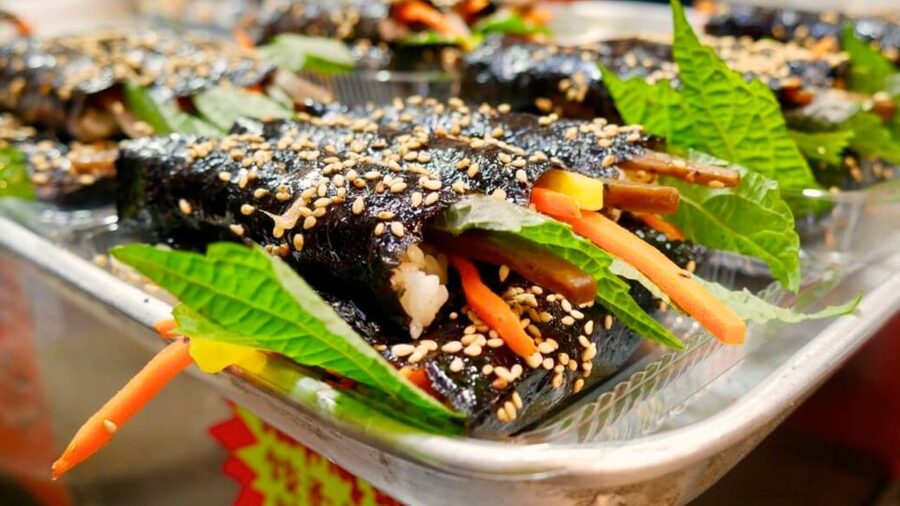 Seoul: Gwangjang Market Netflix Food Tour - Gwangjang Market is the main event