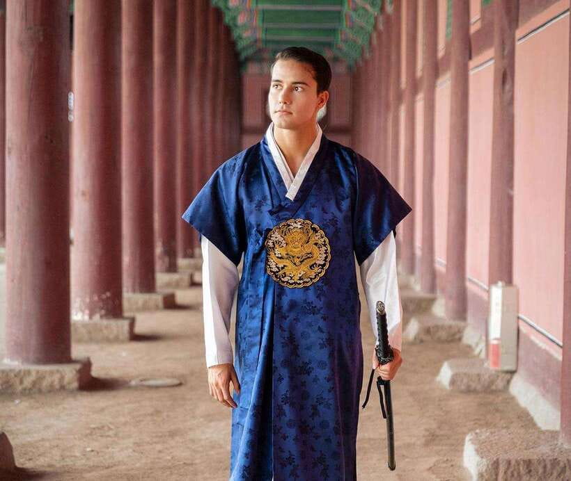 Seoul: Hanbok Rental with Gyeongbokgung Palace Entry - What the experience does especially well