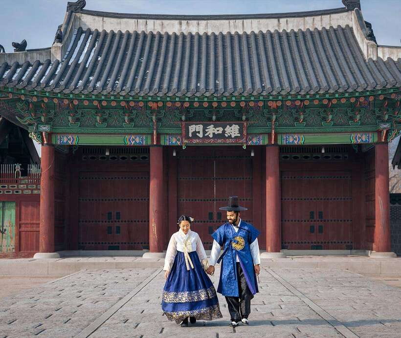 Seoul: Hanbok Rental with Gyeongbokgung Palace Entry - Who should book this experience?