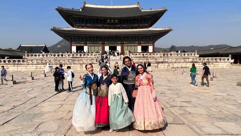 Seoul Highlights: Gyeongbok Palace, Insadong & N Seoul Tower - The National Folk Museum adds everyday Korean life