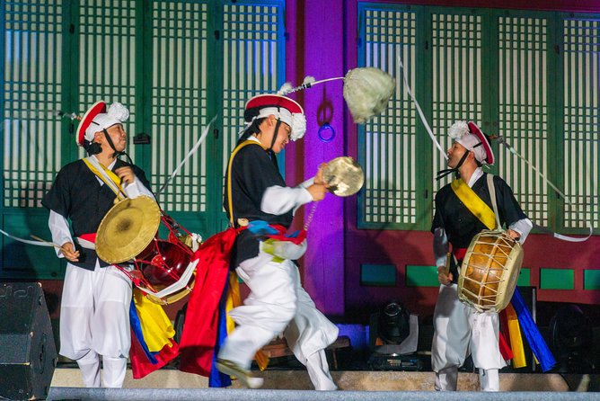 Seoul Highlights & Hidden Gems – Private Tour with Photo Service - Namsangol Hanok Village for a quieter historical pause