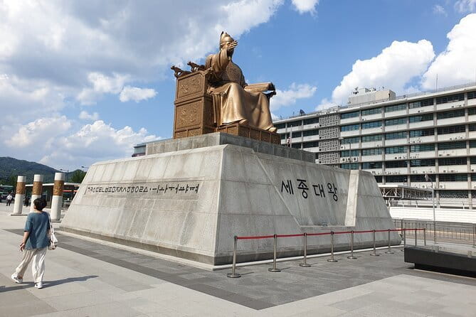 Seoul History Walking Tour - Bosingak and Cheonggyecheon: Seoul before the modern skyline