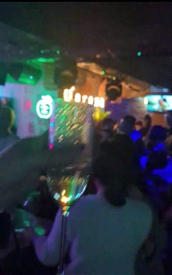 Seoul: Itaewon Premium Pub Crawl with VIP Bottle Service - What to wear and what to carry