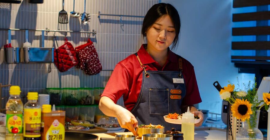 Seoul: Korean Cooking at Seoul Cooking Club! - Location: Jonggak, near Seoul’s best food districts