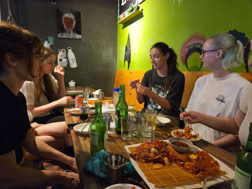 Seoul: Korean Drinking Games Night (non-drinkers welcome) - Why these Korean drinking games are worth learning