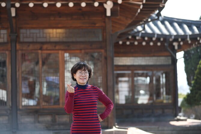 Seoul Layover Private Incheon Cultural Odyssey from Airport - The guide can change the character of the day
