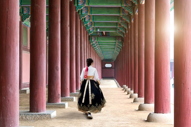 Seoul Like a Local: Private & Personalized Experience (2-3 hours) - Historic Seoul, Ihwa Mural Village, and local character