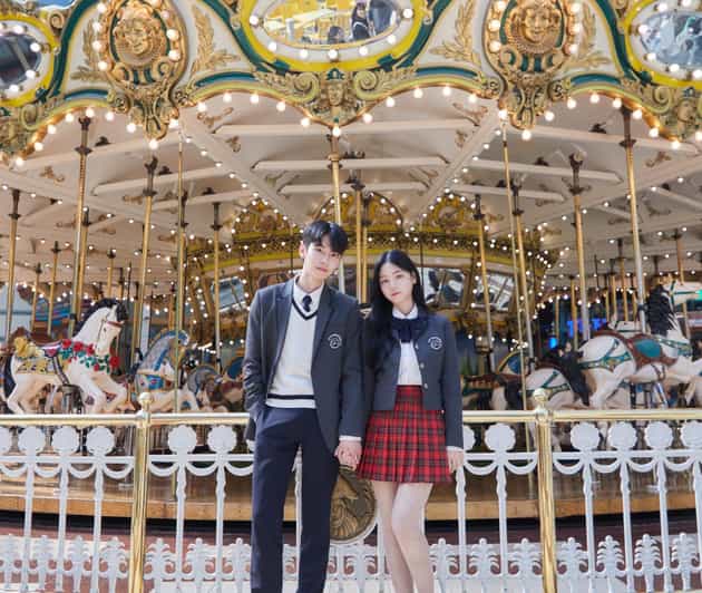 Seoul: Lotte World 1 Day Pass & Korean School Uniform Rental - What to do inside Lotte World