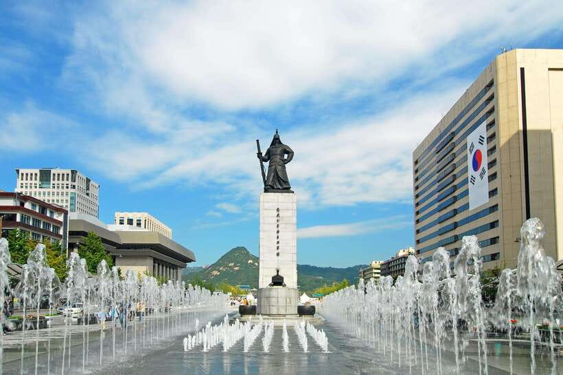 Seoul: Max Out Must Visit City Highlights Panoramic Day Tour - Insadong gives you an hour for traditional Seoul