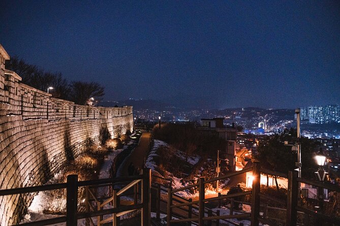 Seoul moonlight walking tour with local historian - Ihwa Mural Village and the social side of Seoul