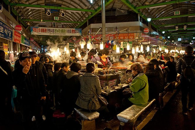 Seoul Night Tour (Gwangjang Market, Royal Palace and Naksan Park) - Cheonggyecheon Stream among the city lights
