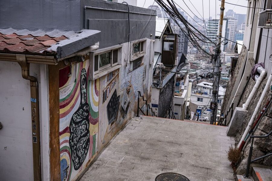 Seoul: Nighttime Hidden Gems Walking Tour - Ihwa Mural Village, beyond the photo stop