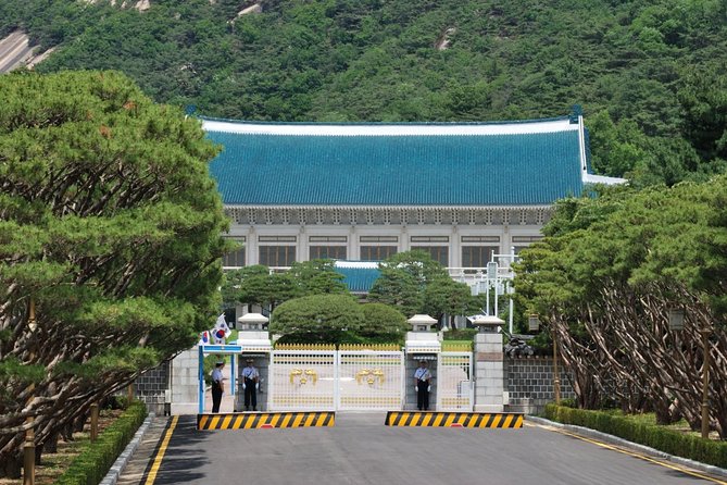 Seoul Palace Morning Tour - Beginning at Jogyesa Temple